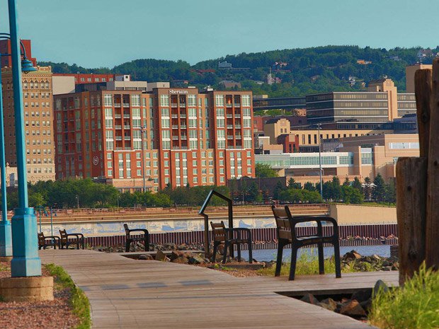 Sheraton Duluth Hotel – From the Lakewalk